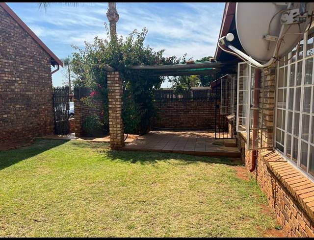 2 BEDROOM COMPLEX FOR SALE IN AMANDASIG